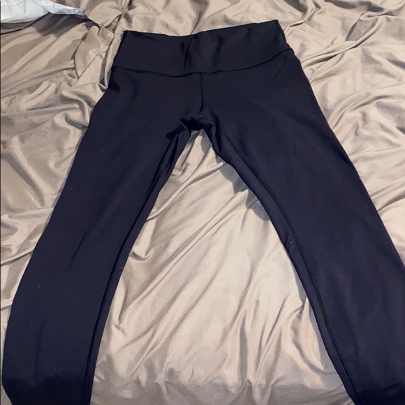 Lululemon Wunder Under Leggings - Picture 2 of 3